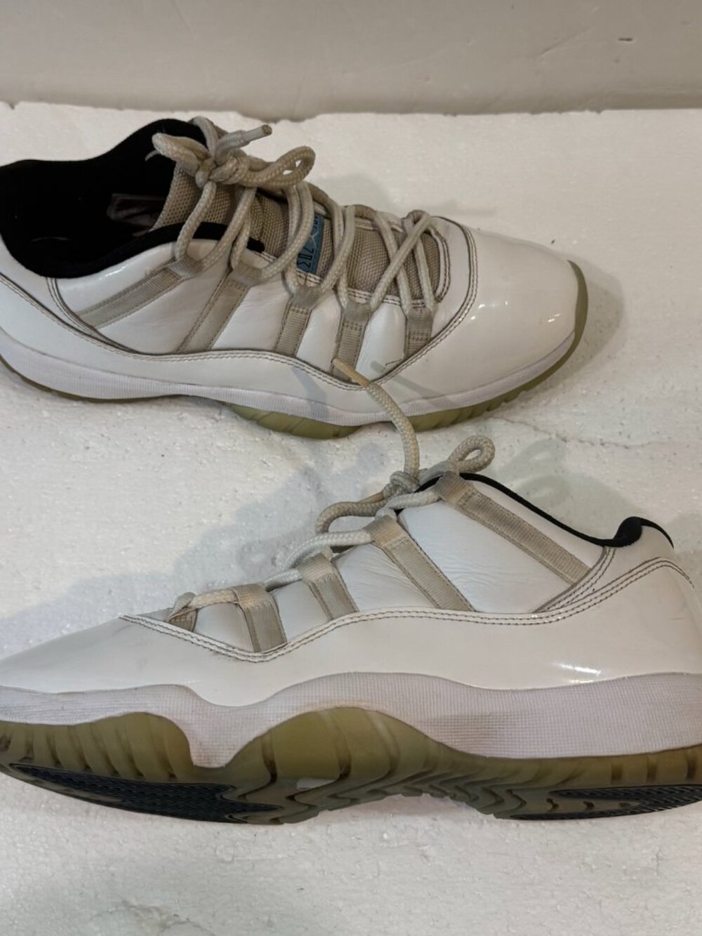 Nike Jordan 11 Retro Low Legend Blue (AV2187-117) Men's Size 10.5 UNC Leather